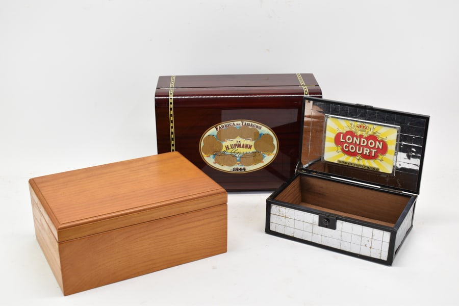 Two Vintage Cigar Humidor Boxes (1 of 17)