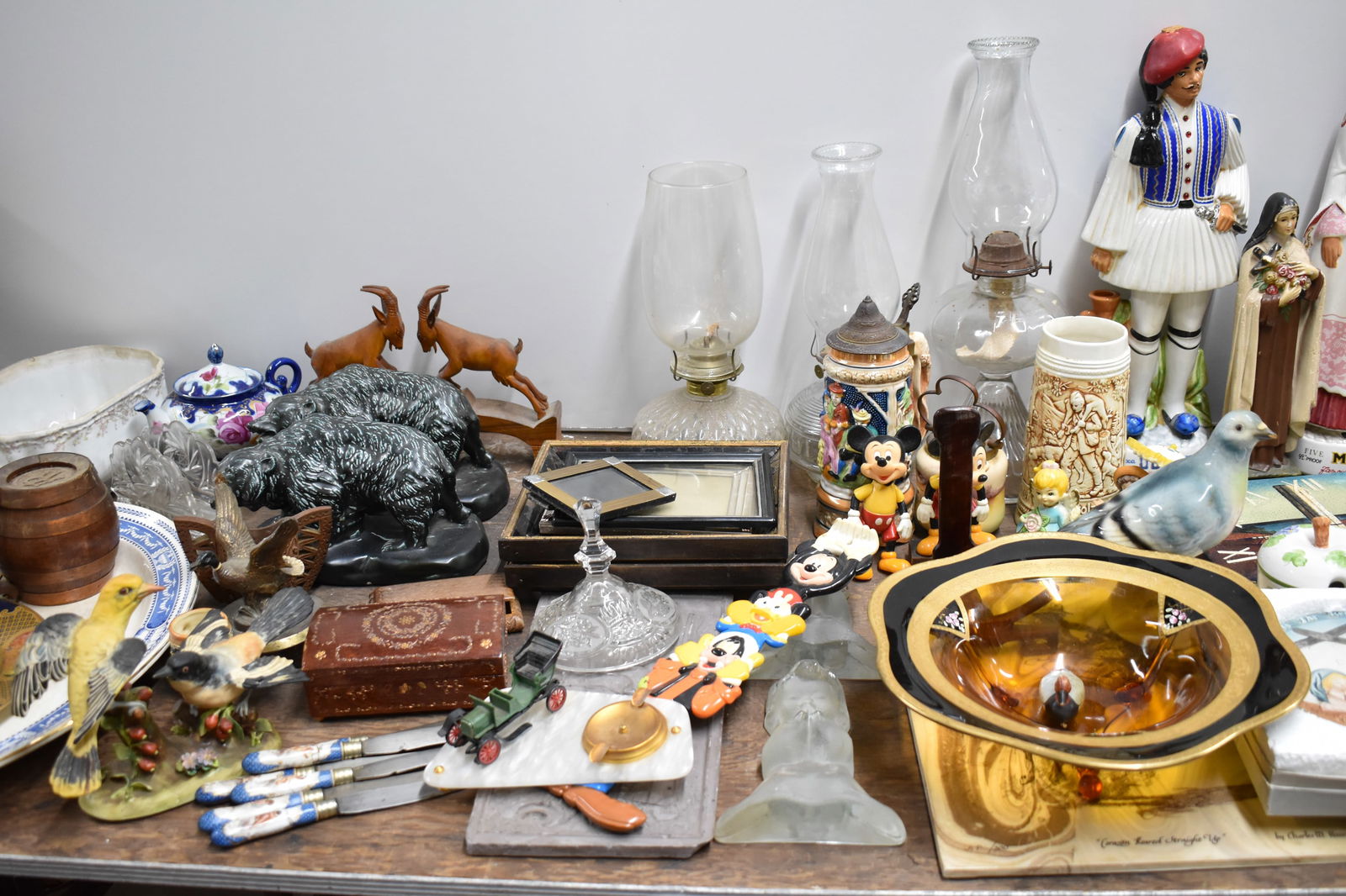 Surprise Lot of Assorted Table Articles (1 of 12)