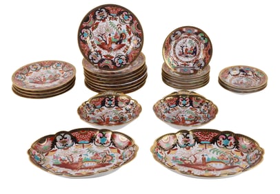 Group of Flight, Barr & Barr Imari Porcelain Dinnerware