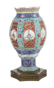 Chinese Famille Rose Porcelain Lamp Shade