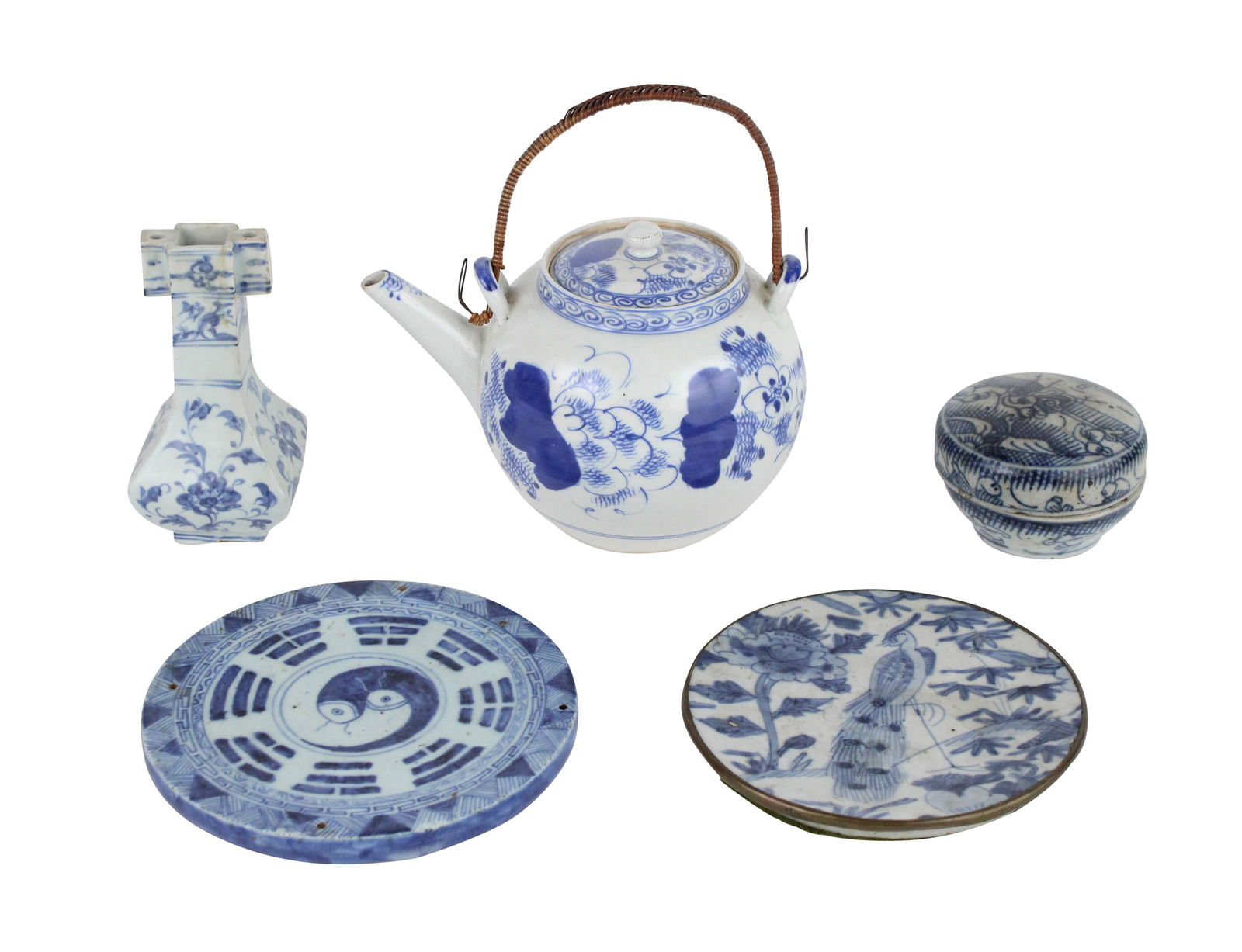 Five Chinese Blue & White Porcelain Table Articles (1 of 17)