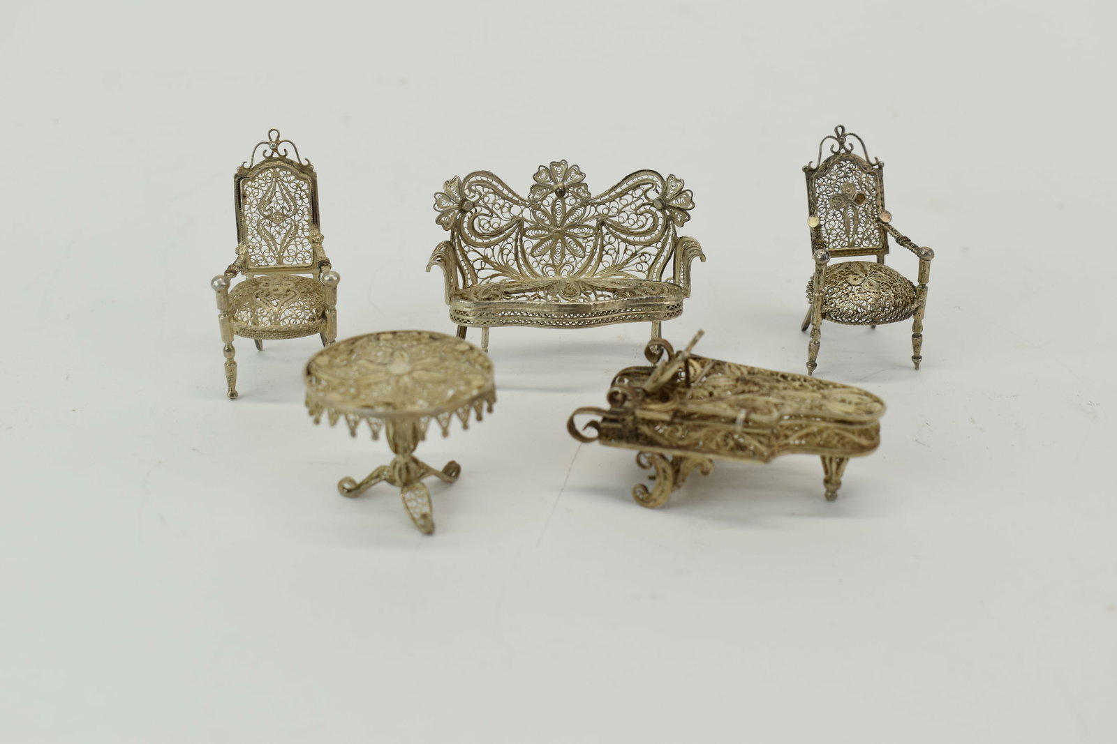 Five Pieces of Silvered Filigree Doll House Furniture (1 of 11)