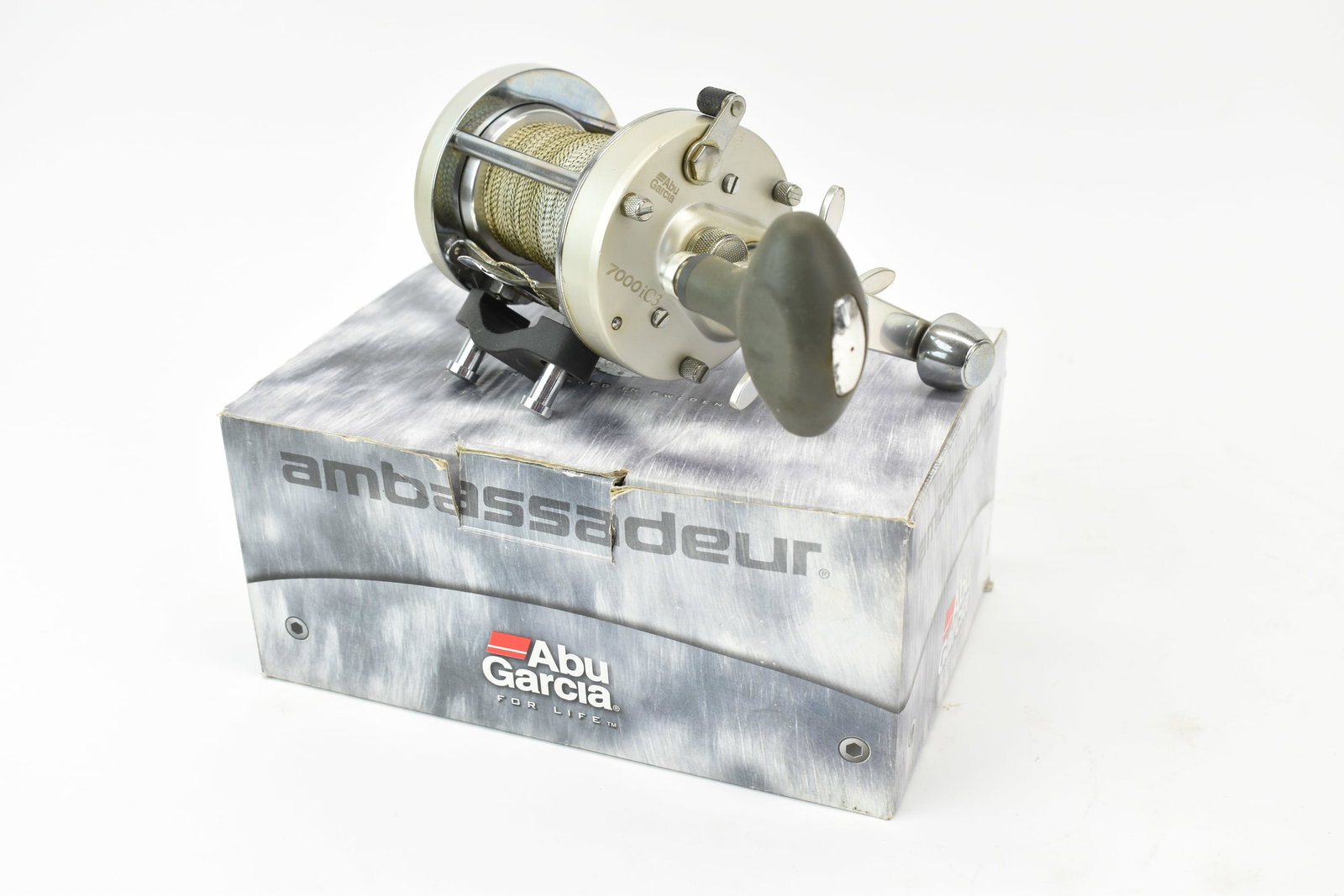 Abu Garcia Ambassadeur 700IC3 Reel (1 of 6)