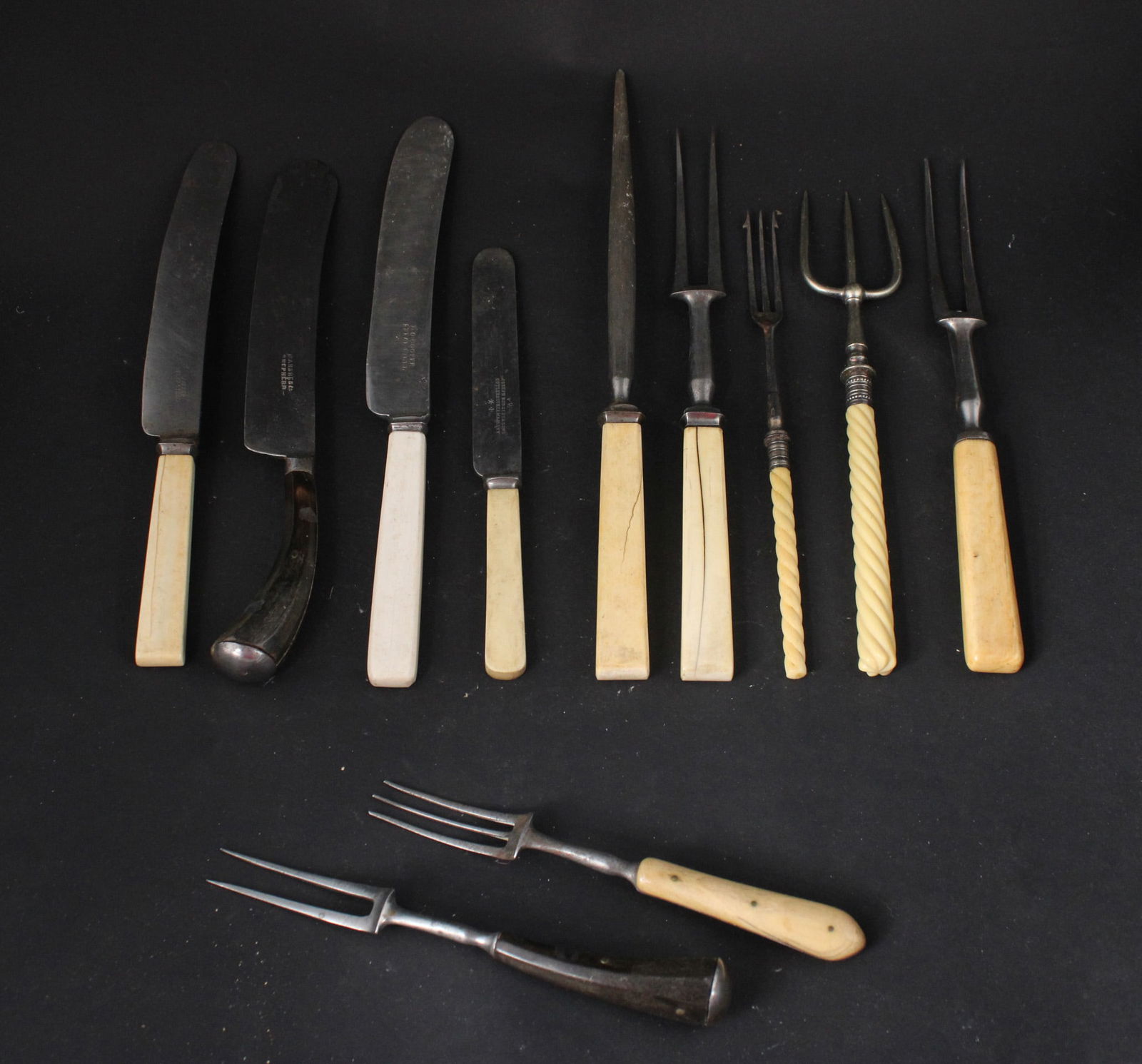 Collection of English Cutlery (1 of 7)