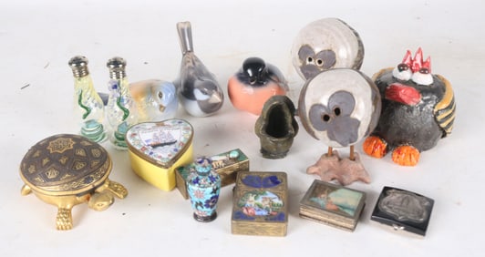 Group of Assorted Small Table Articles