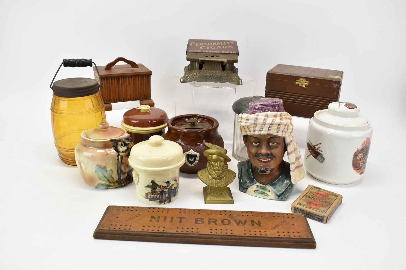 Group of Assorted Tobacco Related Items (1 of 16)