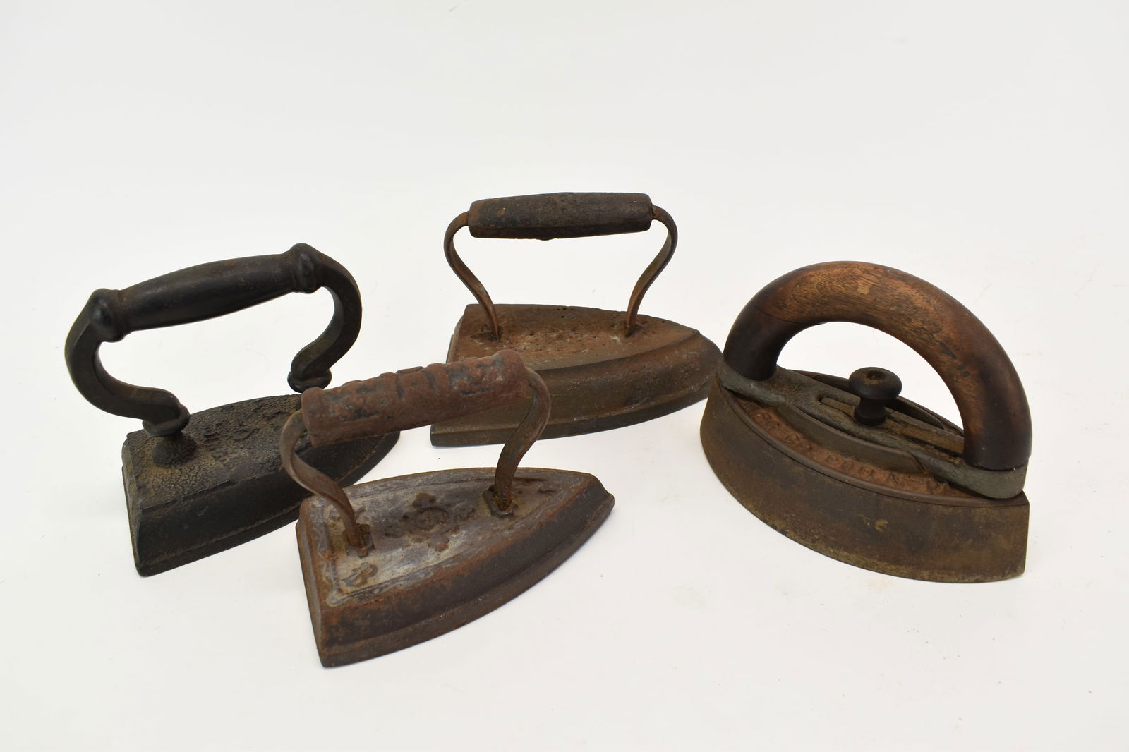 Group of Vintage Flat Irons (1 of 9)