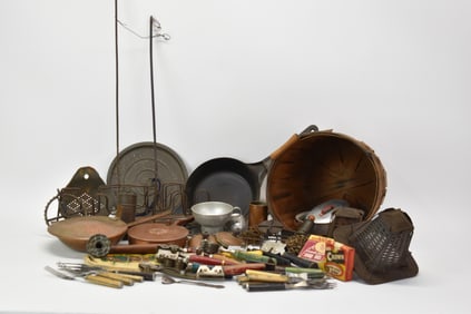 Group of Assorted Kitchen Articles