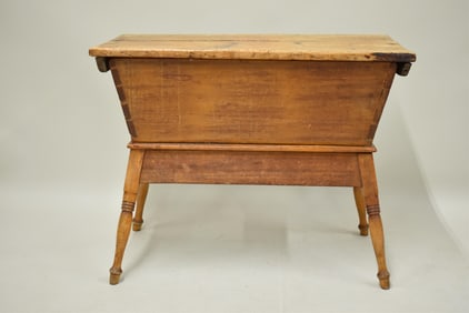 Antique Primitive Dough Box with Lid
