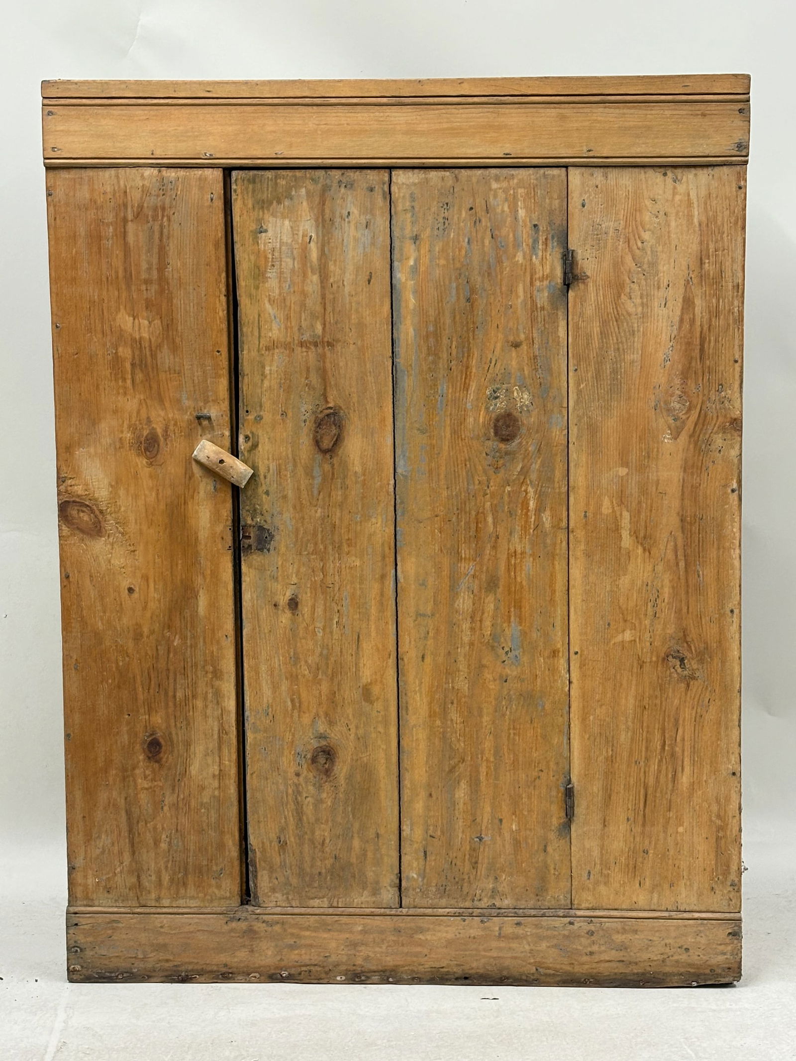 Antique Scrubbed Pine Cupboard (1 of 9)