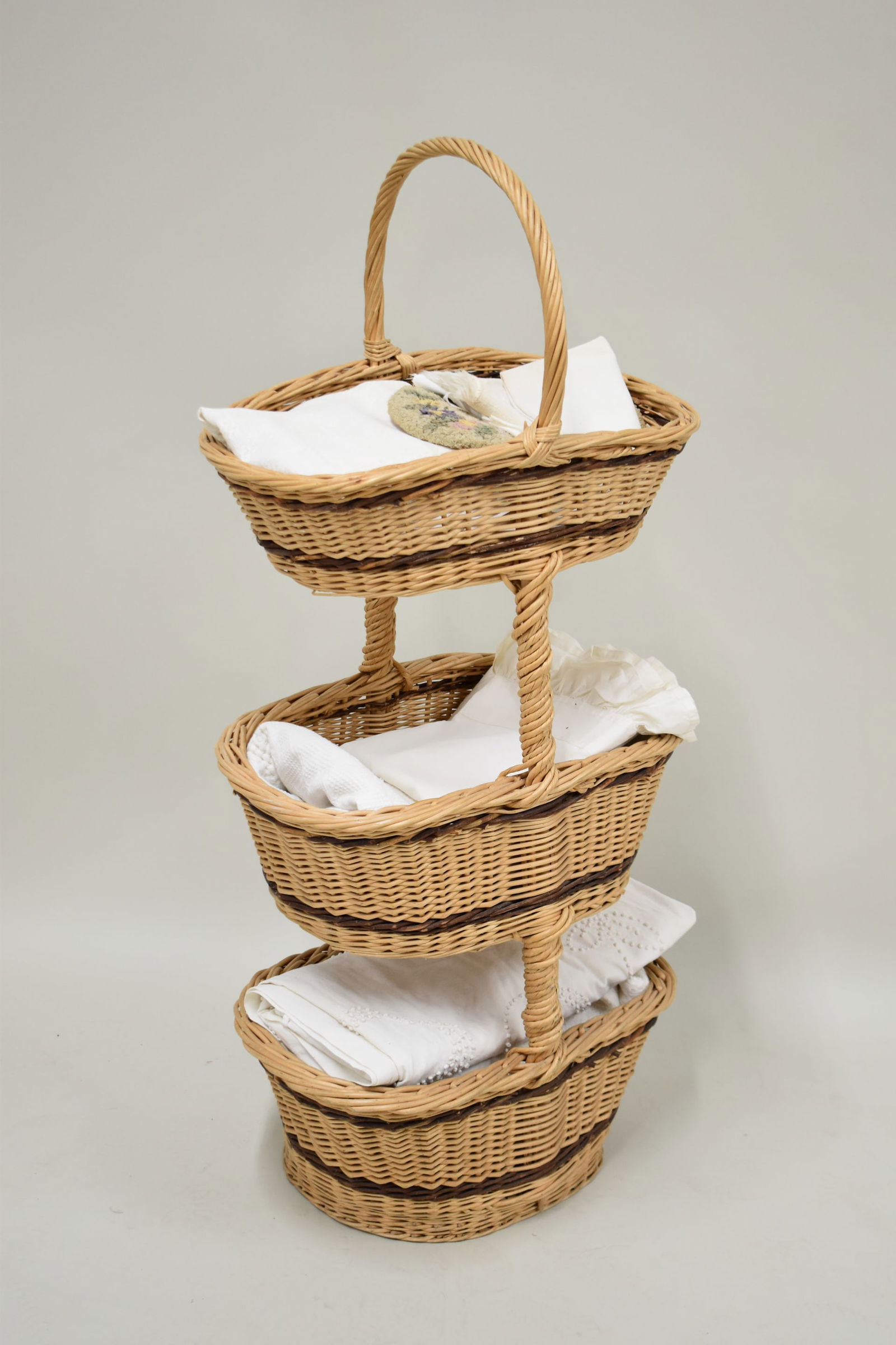 Group of Assorted Linens and Table Coverings (1 of 8)