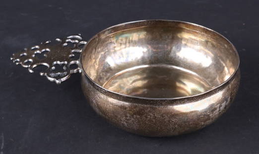 American Silver Porringer, Edward Winslow, Boston: American Silver Porringer, Edward Winslow, Boston18th C. / ca. 1715. Boston, Edward Winslow (1669-1753). Initialed, " M.S.E." on the keyhole handle. Stamped faintly, "EW" on exteri