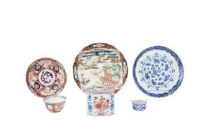 Twelve Japanese Imari Porcelain Plates
