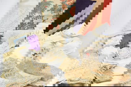 Group of Assorted Linens
