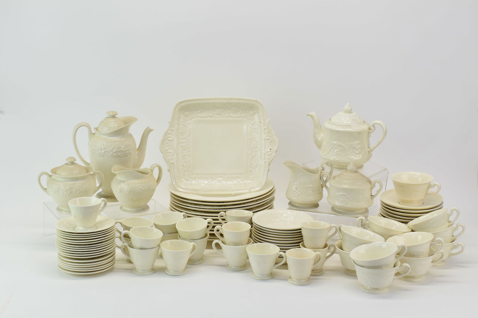 Wedgwood Assembled Set of Patrician Dinnerware Service (1 of 16)