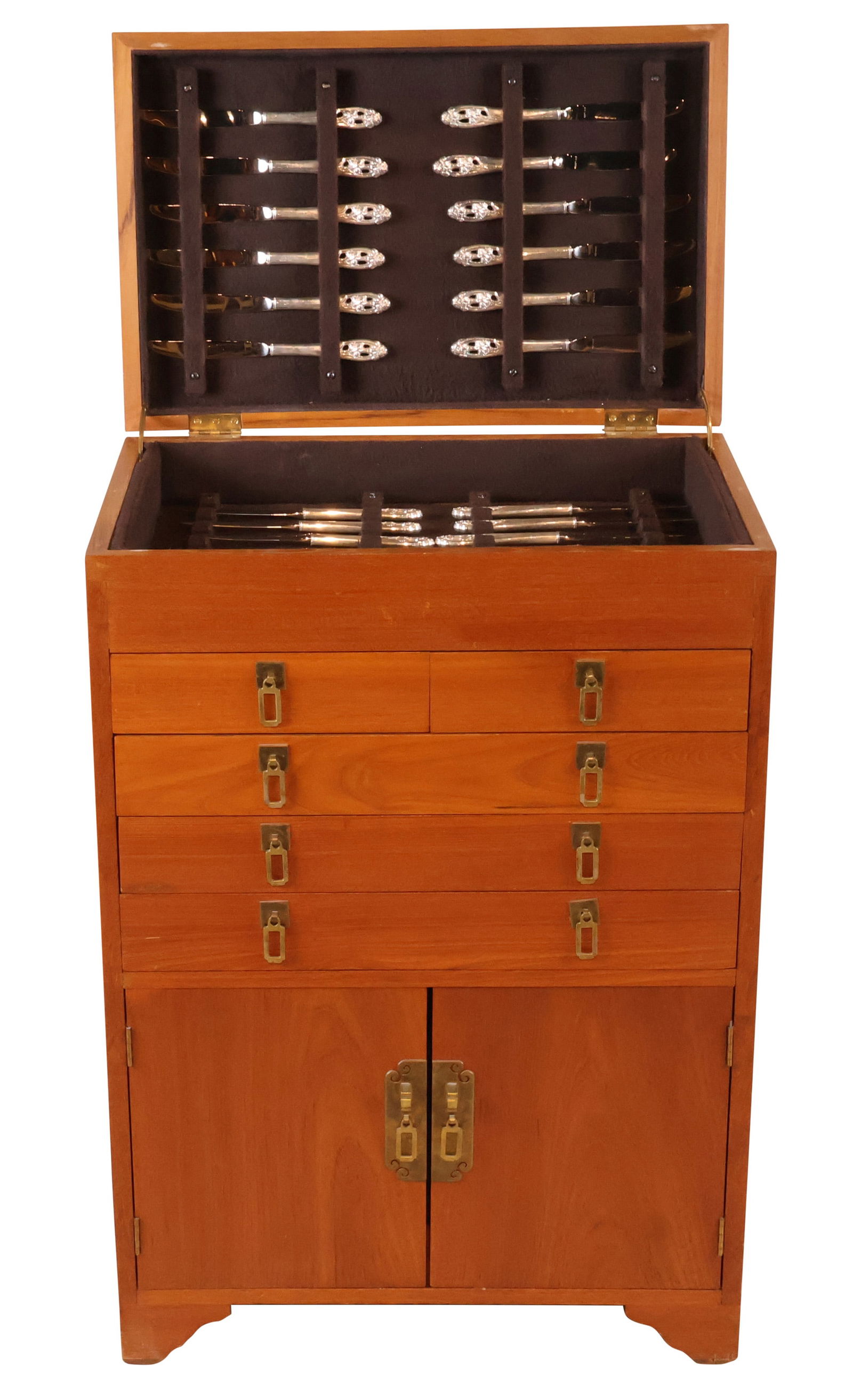 International Sterling "Silver Iris" Pattern in a Silver Chest (1 of 12)