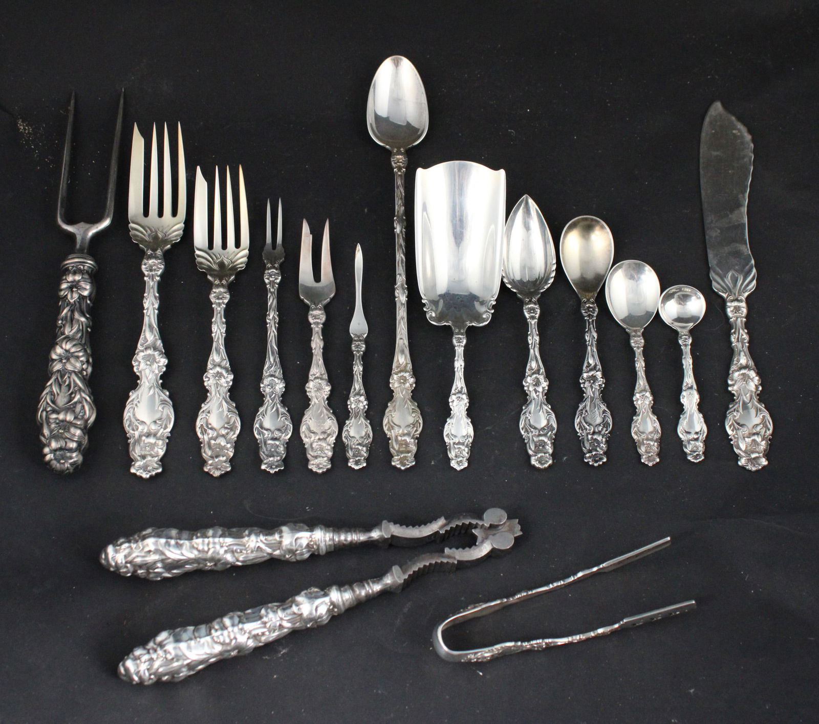 Sterling Silver 1902 Lily Pattern Flatware (1 of 11)