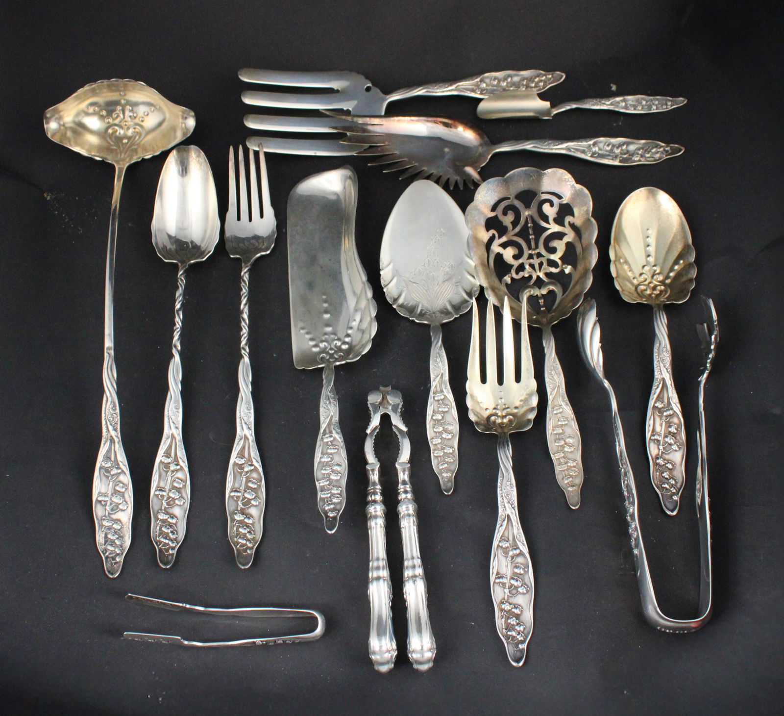 Whiting Sterling Silver Lily of the Valley Hostess Flatware (1 of 11)