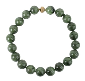 Vintage Dark Green Jade Beaded Knotted Necklace