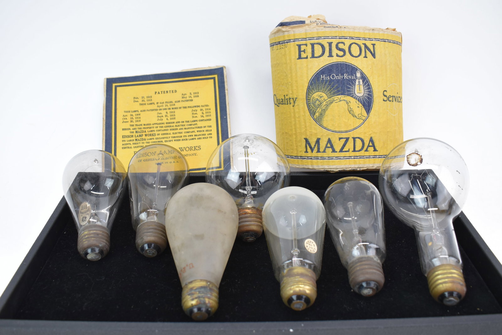 Vintage Group of 6 Edison Mazda General Electric Bulbs: Vintage Group of 6 Edison Mazda General Electric Bulbs Vintage Group of 6 Edison Mazda General Electric Bulbs. Together with a Westinghouse Mazda Bulb. Used unknown working condition, largest bulb mea