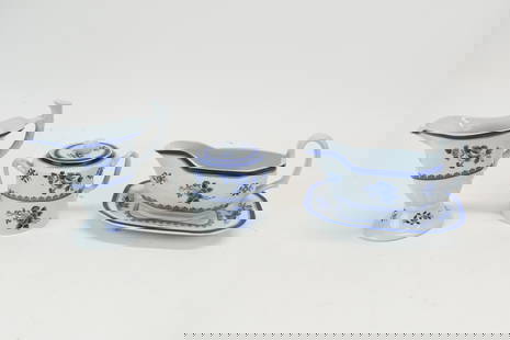 Copeland Spode Spodes Gloucester Gravy Boat: Copeland Spode Spodes Gloucester Gravy BoatCopeland Spode Spodes Gloucester Gravy Boat and underplate. Together with a a covered sugar and cram jug. Used condition, assembled pieces, cram jug measures