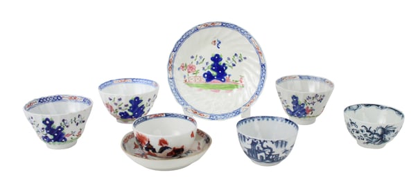 Six Lowesoft Tea Bowls and Two Saucers