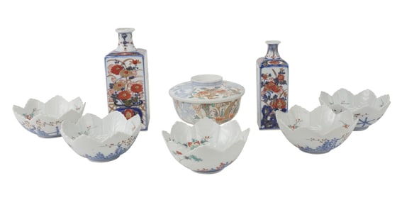 Five Japanese Kakiemon Imari Porcelain Bowls