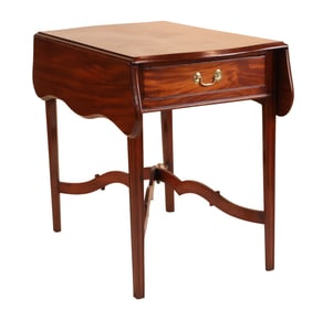 Federal Mahogany One-Drawer Pembroke Table