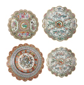 Four Chinese Rose Medallion Scallop Edged Bowls