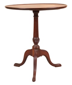 Queen Anne Mahogany Dish-Top Candlestand