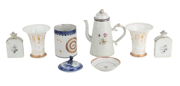 Group of Chinese Export Porcelain Table Articles