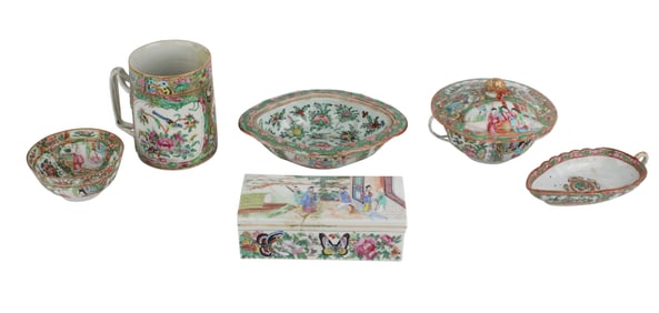 Six Rose Medallion Porcelain Table Articles