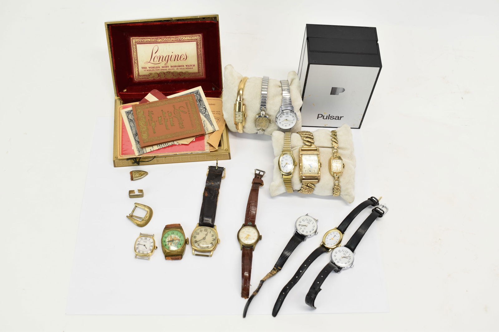 Vintage Group of Assorted Ladies Wristwatches (1 of 15)