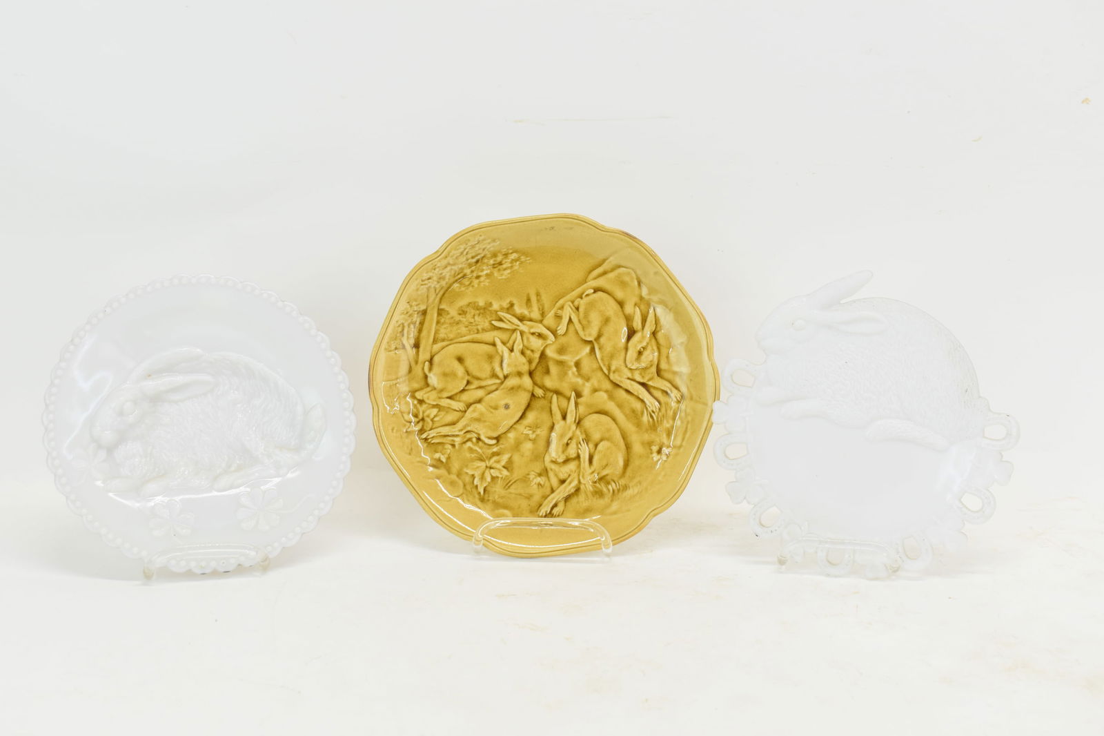 Vintage Majolica Bunny Rabbit Plate (1 of 9)