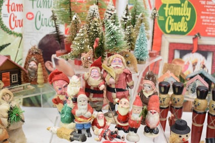 Group of Assorted Christmas Items
