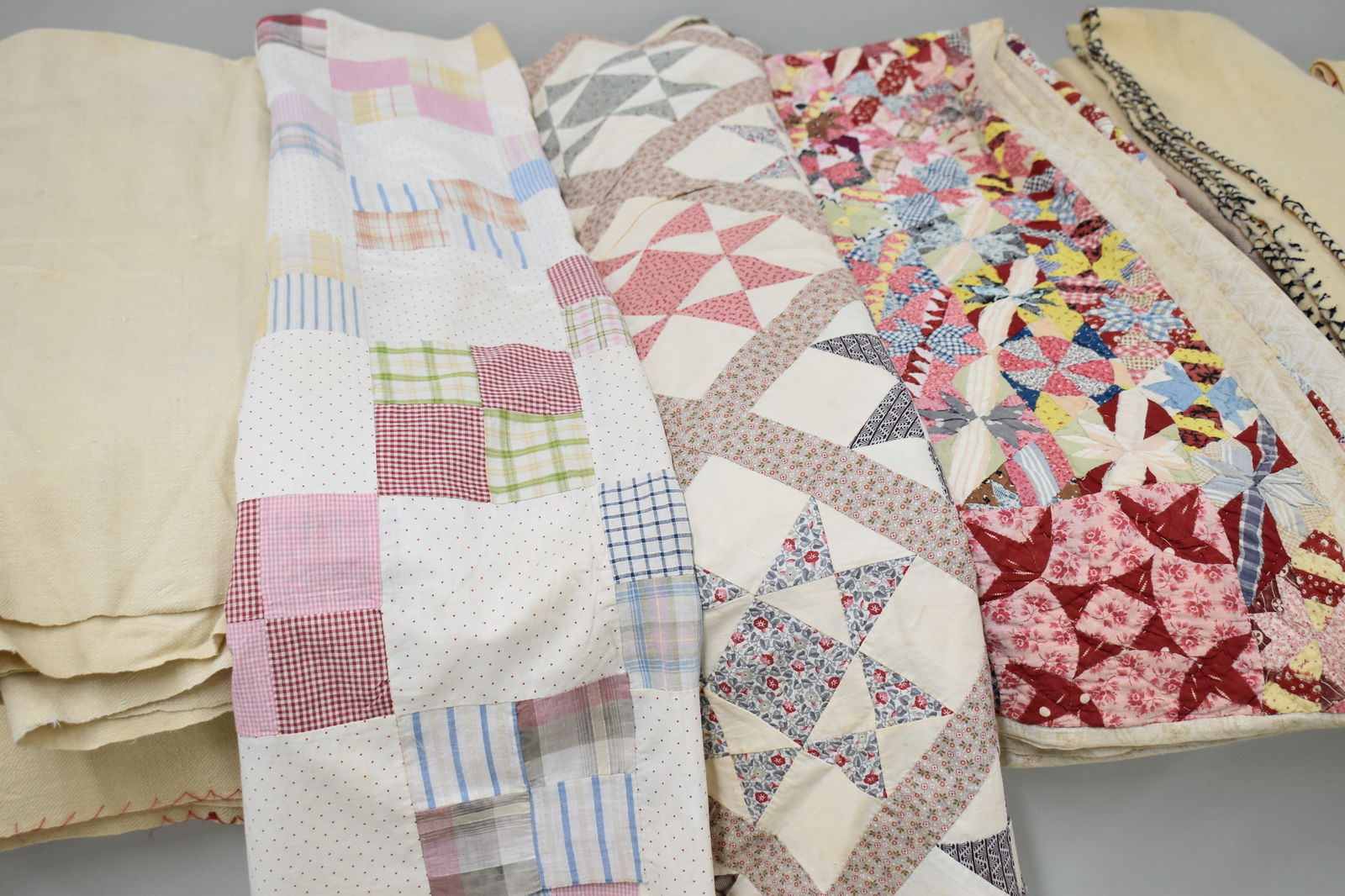 Group of Assorted Blankets and Quilts (1 of 15)