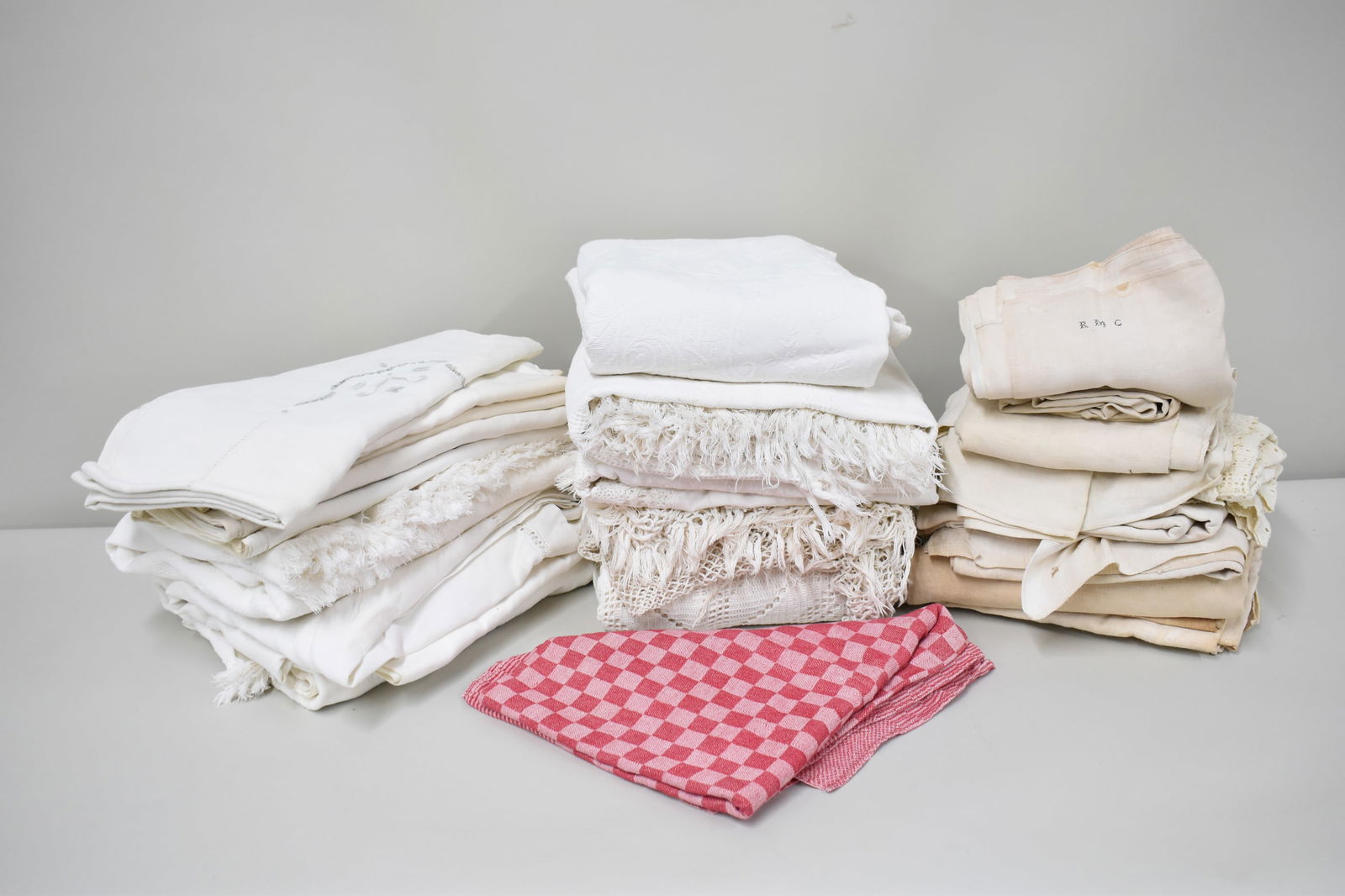 Large Group of Assorted Antique & Semi Antique Linens (1 of 6)
