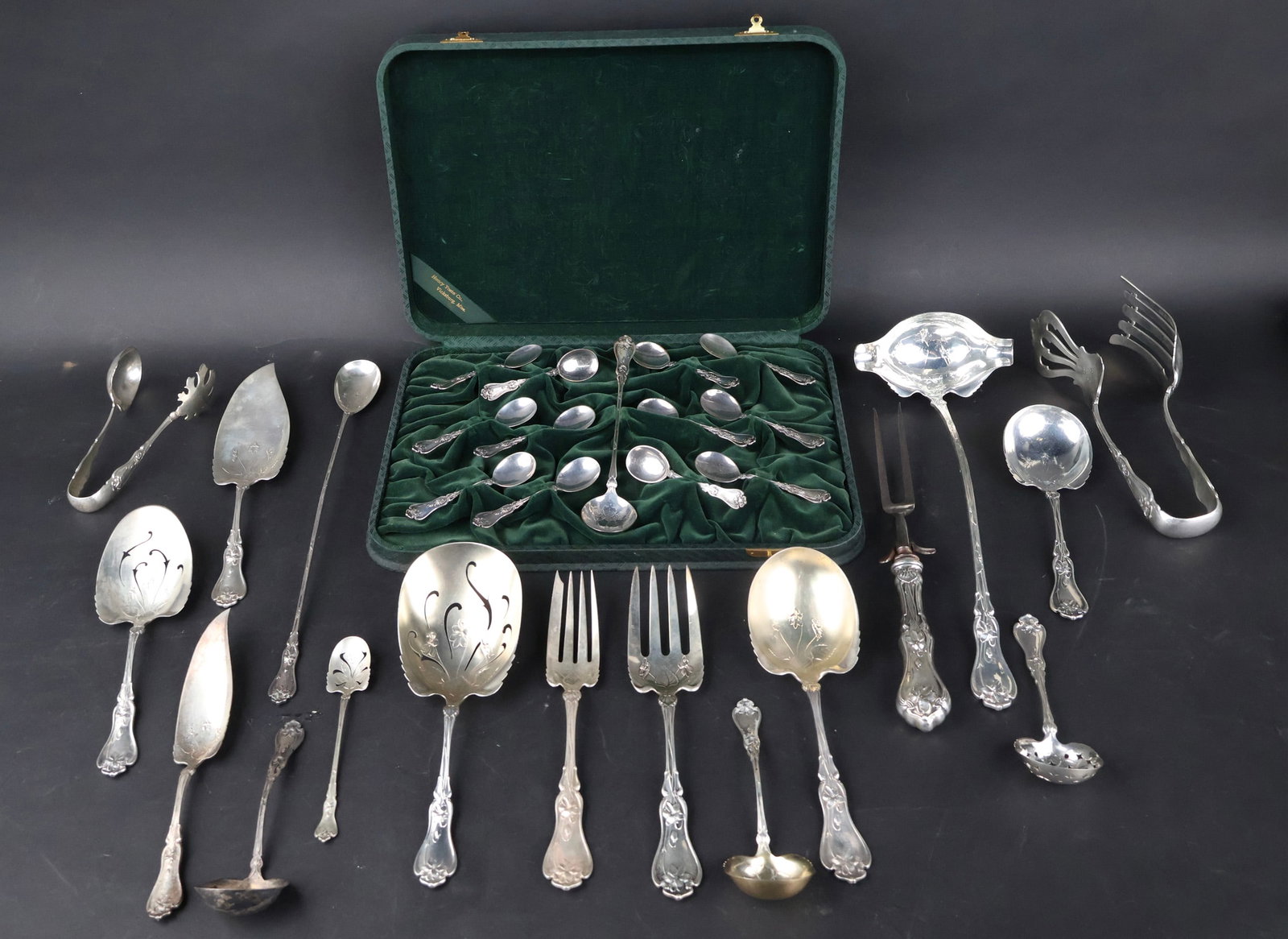 1905 Sterling Silver Violet Pattern Flatware (1 of 16)