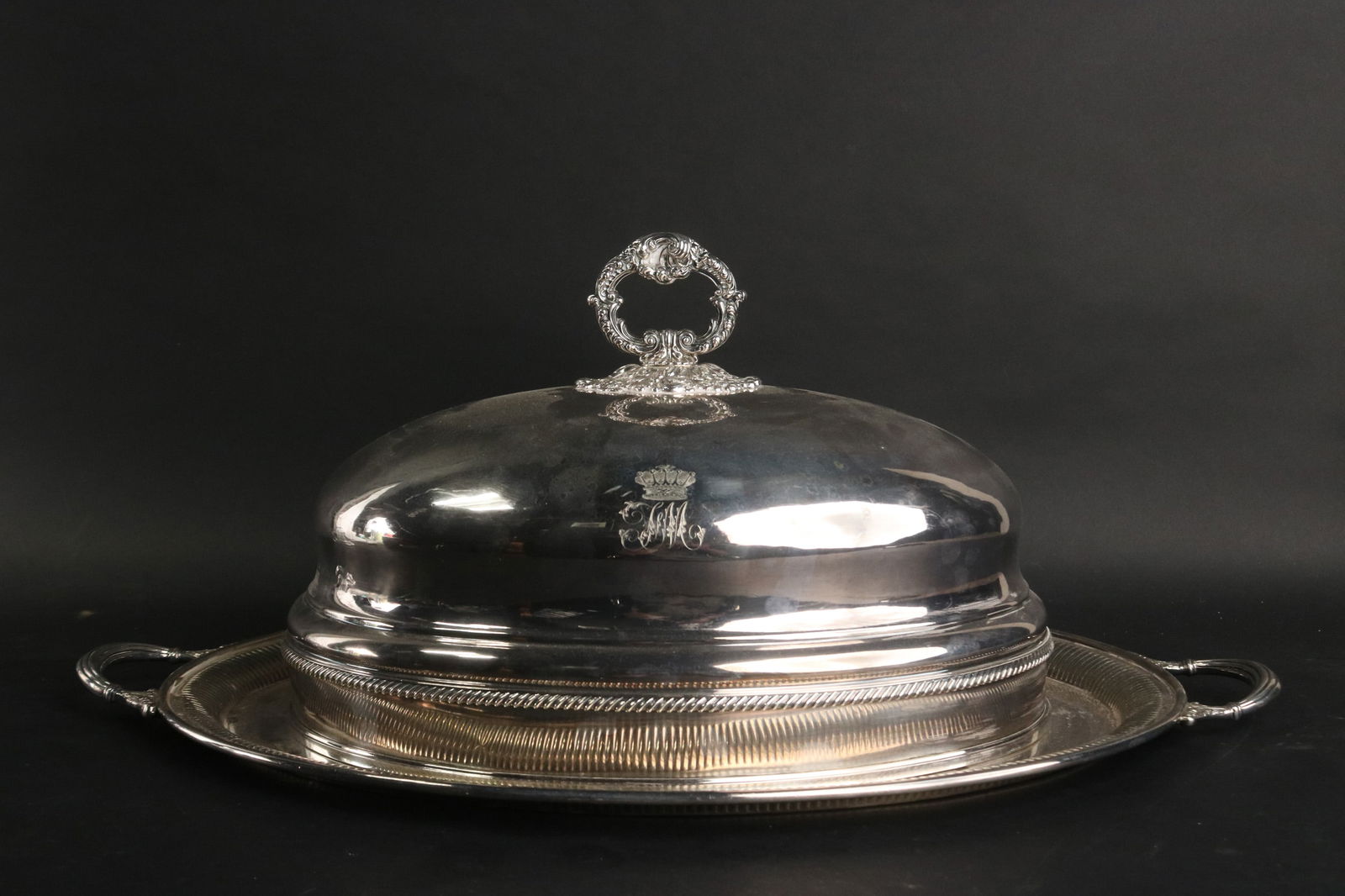 Mappin & Webb Silver Plated Meat Dome and Platter (1 of 11)