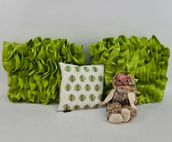 Group of Assorted Decorative Easter Items