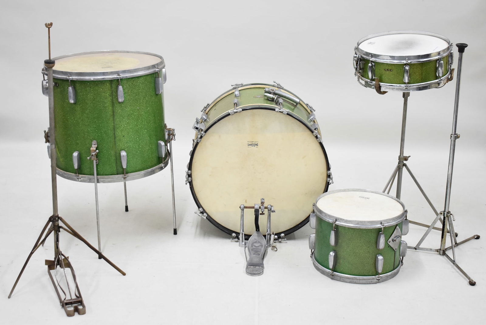 Vintage Radio King Drum Set (1 of 15)