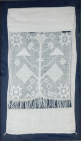 Pennsylvania Lace Embroidered Hand Towel
