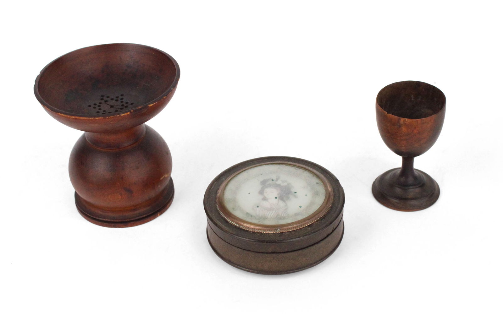 Treen Pounce Pot (1 of 12)