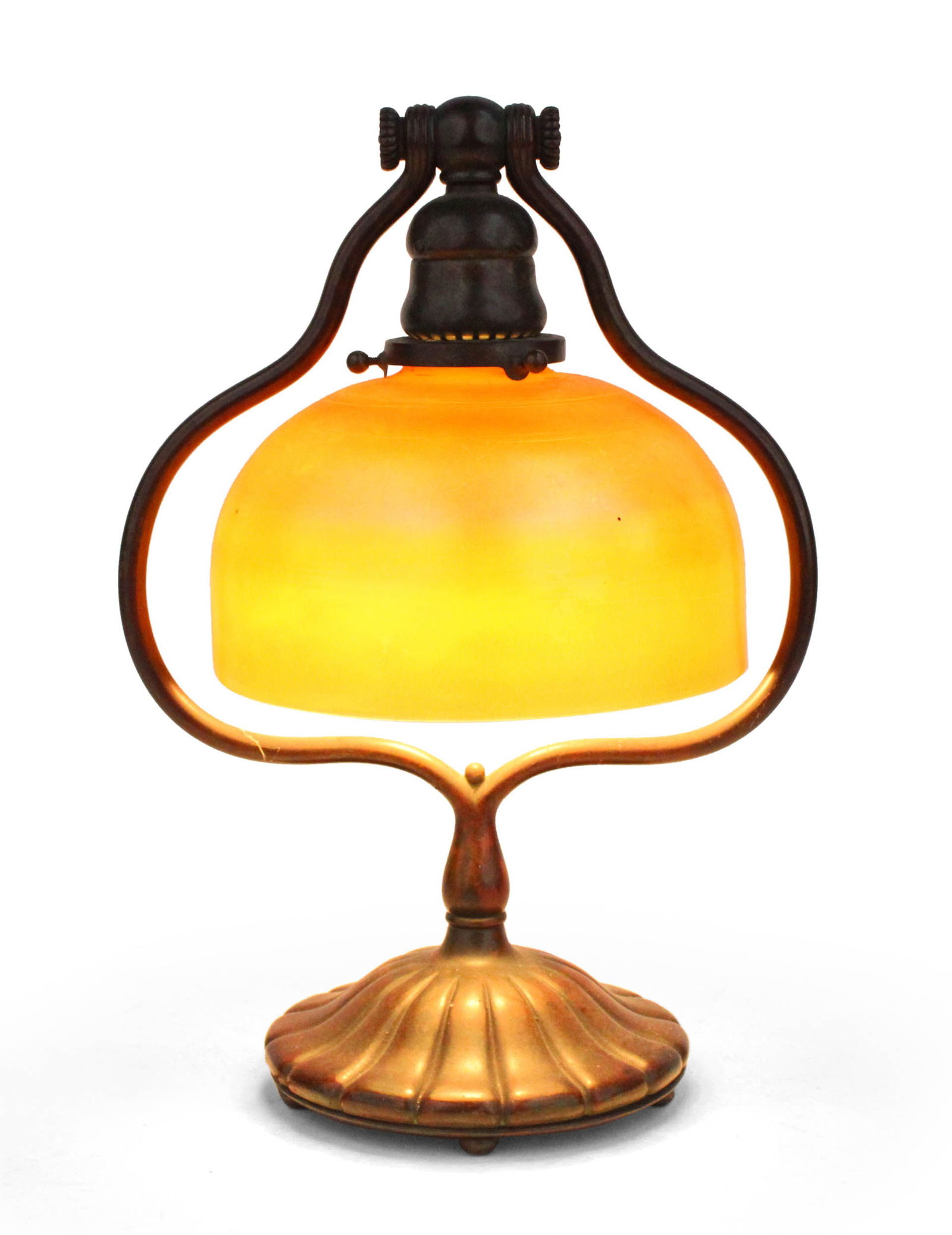 Tiffany Studios Cast Bronze Desk Lamp: Tiffany Studios Cast Bronze Desk Lamp13 1/2 x 7 in. (34.3 x 17.8 cm.)