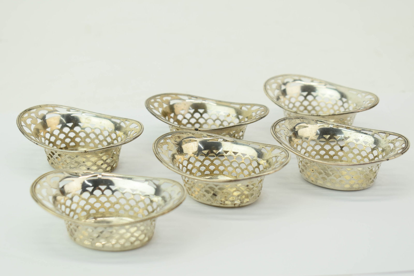 Set of Six Webster Sterling Silver Nut Dishes (1 of 9)