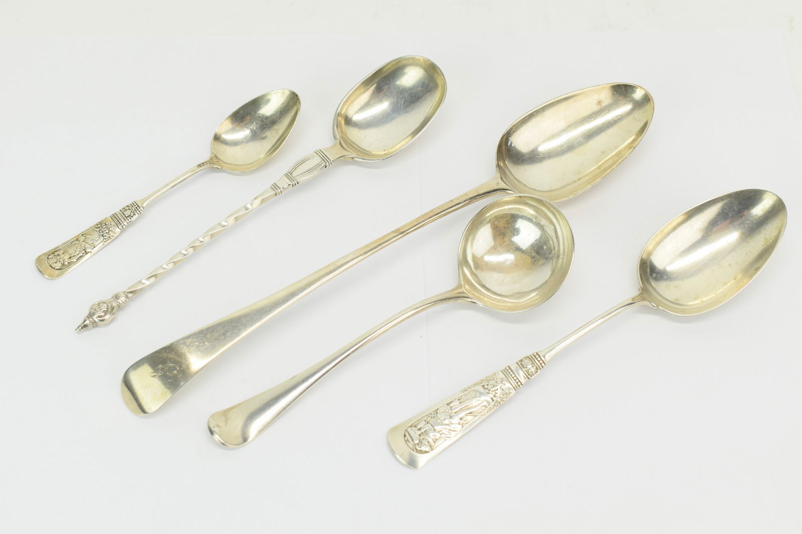 Group of Five Assorted Sterling Silver Serving Spoons (1 of 16)