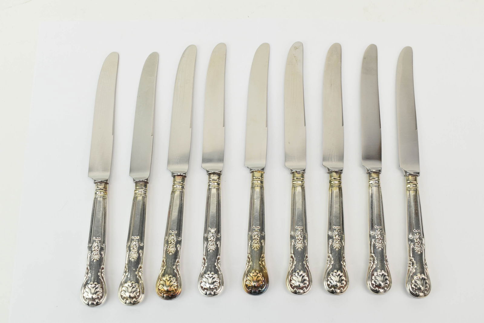 Set of Nine Kings Pattern Dinner Knives (1 of 7)