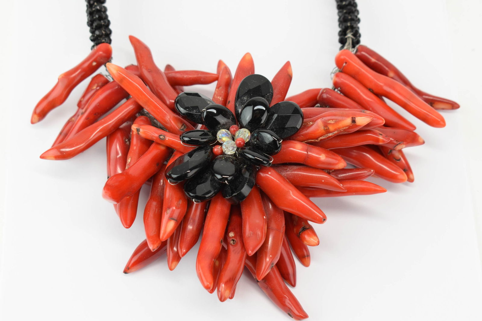 Vintage Ladies Red Coral Wirework Necklace: Vintage Ladies Red Coral Wirework NecklaceVintage Ladies Red Coral Wirework Necklace. Used condition overall size 10" x 7"