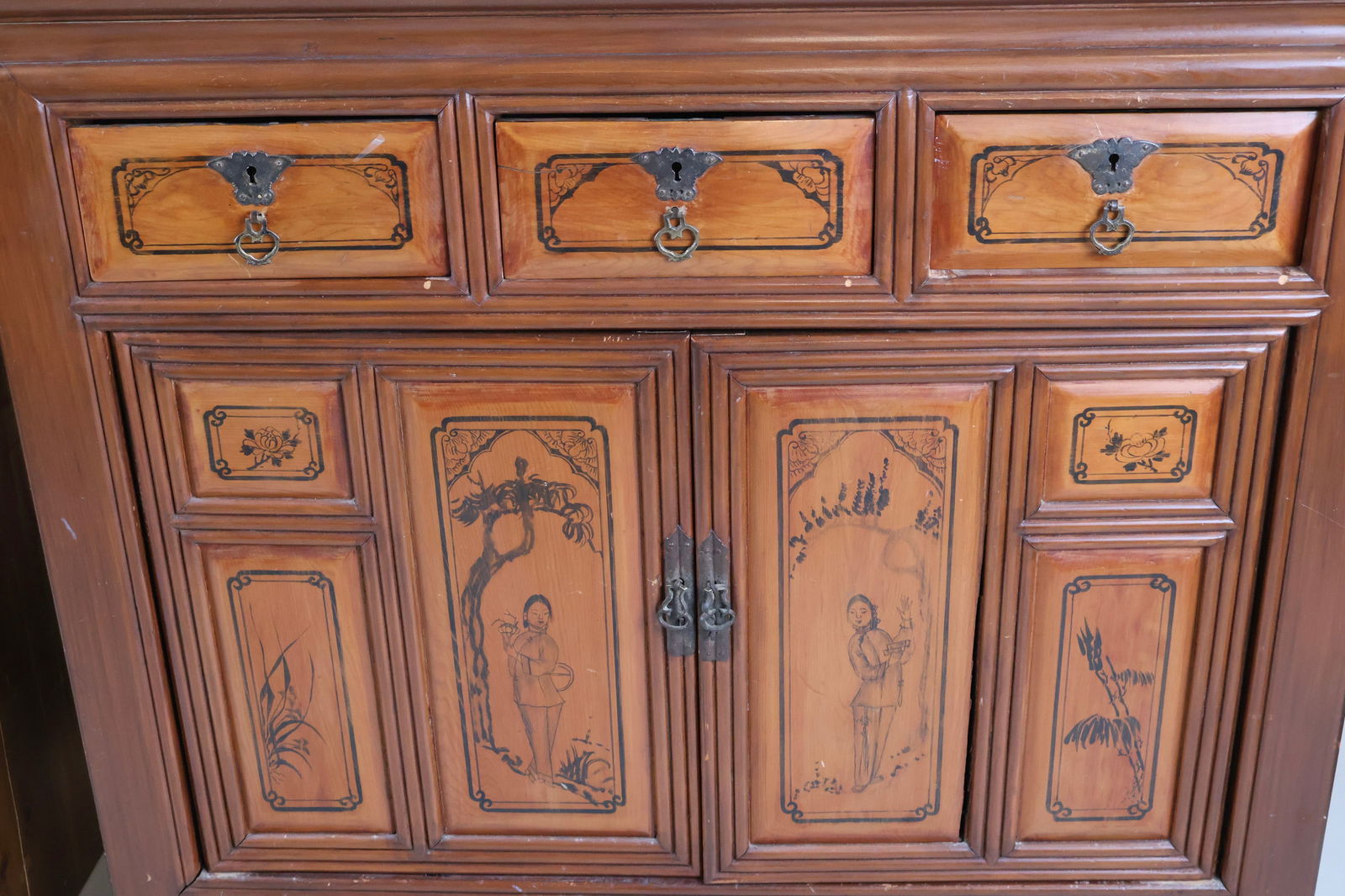 Two Chinese Side Cabinets - 10