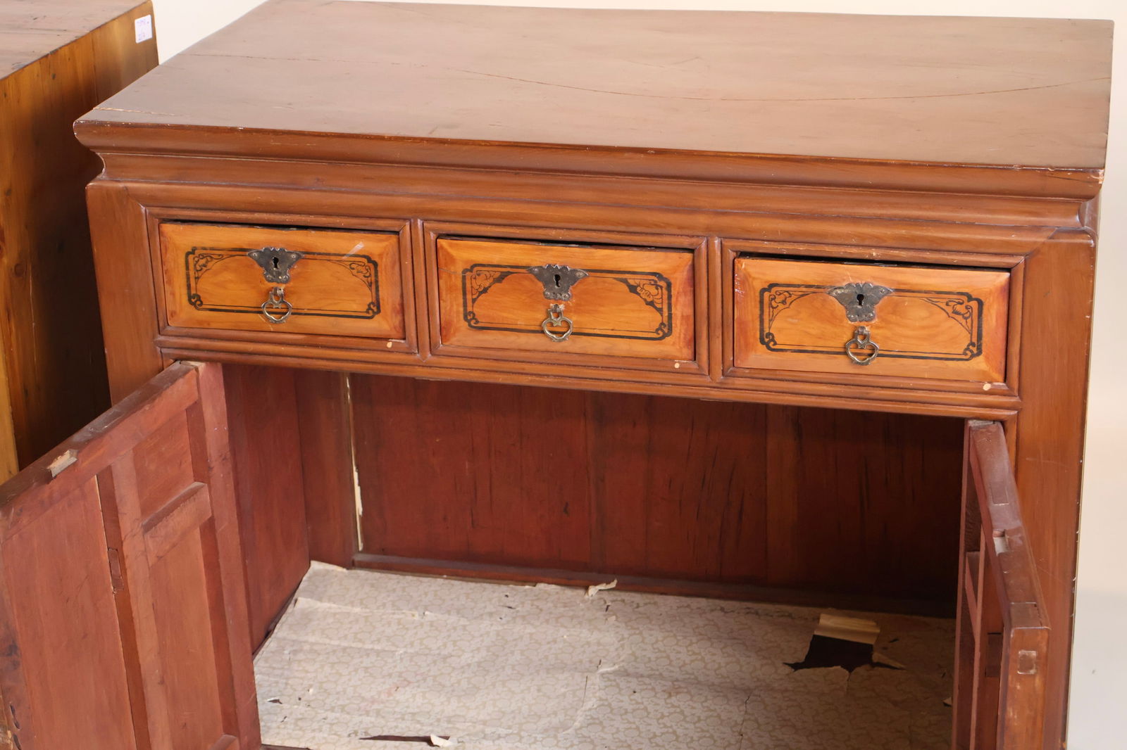 Two Chinese Side Cabinets - 20